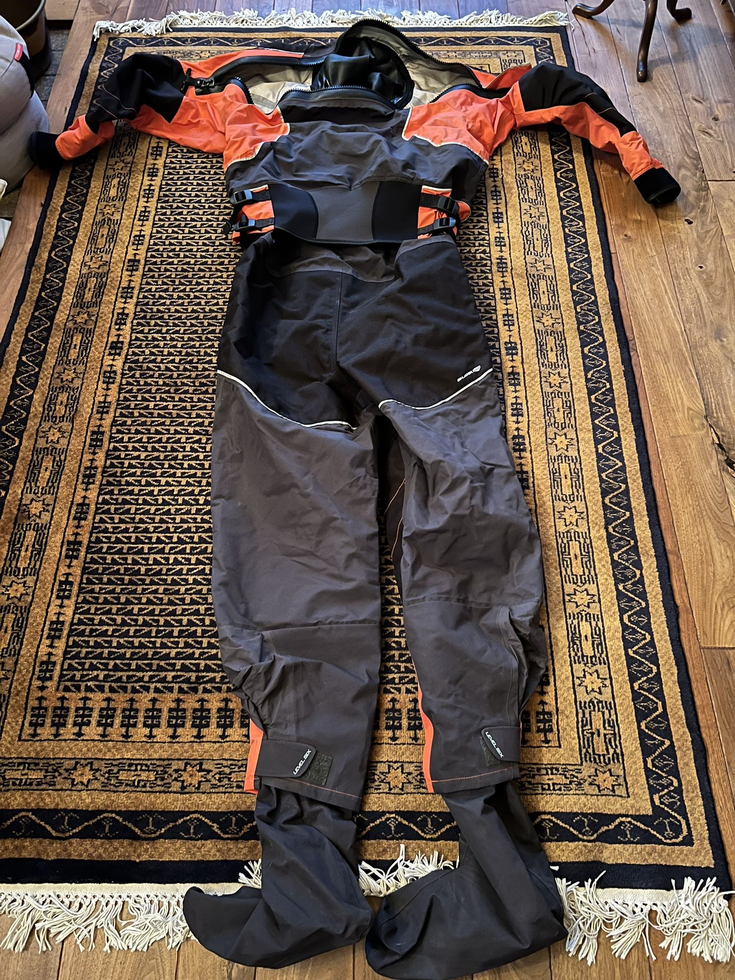 Level 6 Emperor Dry Suit Large Red Very Clean Like New
