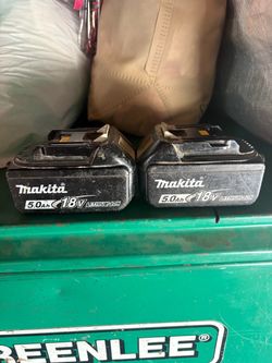 2 Makita 18V Batteries