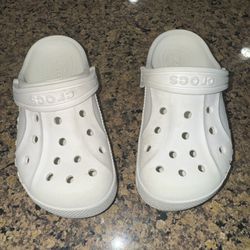 White Crocs C11