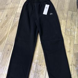 Alo Yoga Accolade Sweatpants Black NEW
