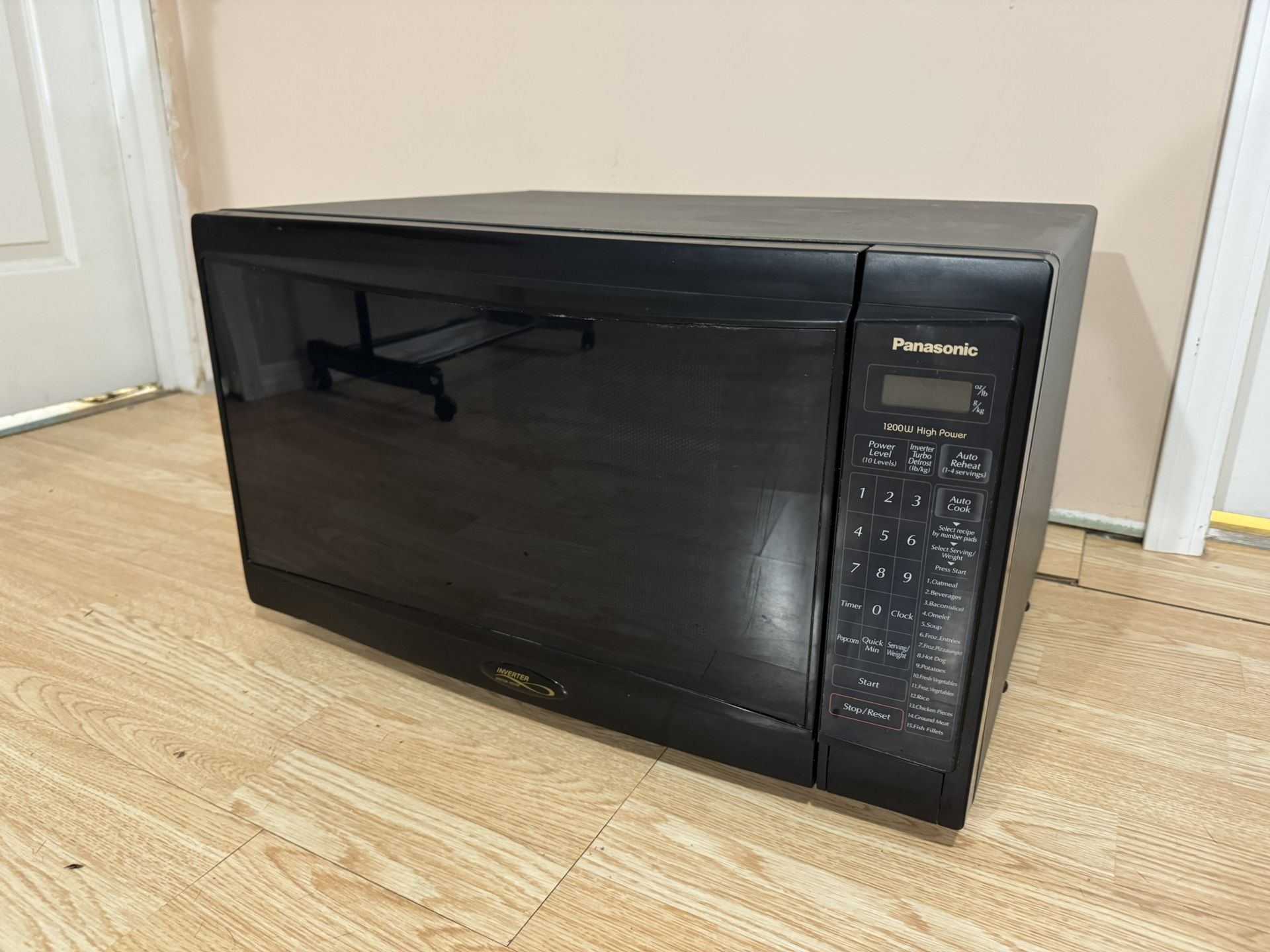 Panasonic Countertop Microwave (Large Size)