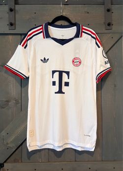 Bayern Munich jersey size XL