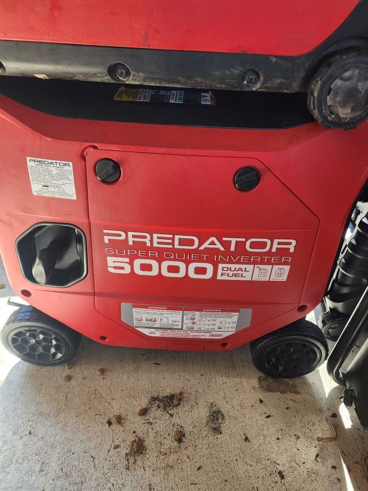 PREDATOR 5000 Watt DualFuel SUPER QUIET Inverter Generator with Remote