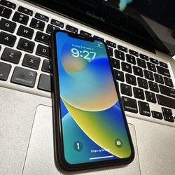 (iPhone XR 64GB Carrier) Unlocked Good Condition