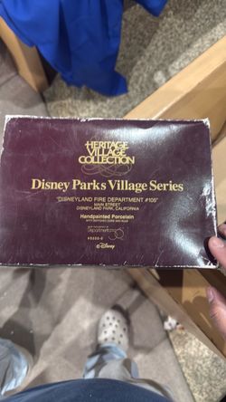 Dept 56 Disney Parks Village Disneyland Fire Department #105