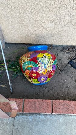 New Beautiful Wall Planter 2ft Tall x 1 1/2 