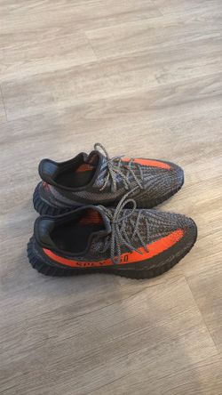 Yeezy 350 Beluga size 10
