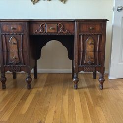 Antique desk With shelf 