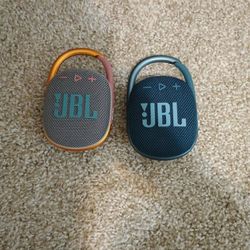 2 JBL Clip 4 Like New Speaker 