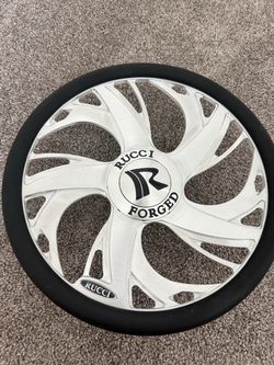Rucci steering wheel