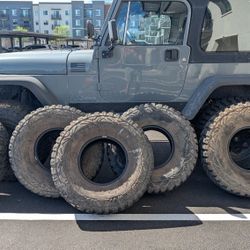 💥35x12.5R15LT Set Of 5 Used Tires "Pro-Comp Extreme MT2" AGGRESSIVE TREAD 