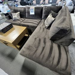 $1899 Brown Sofa Chaise 🤎 