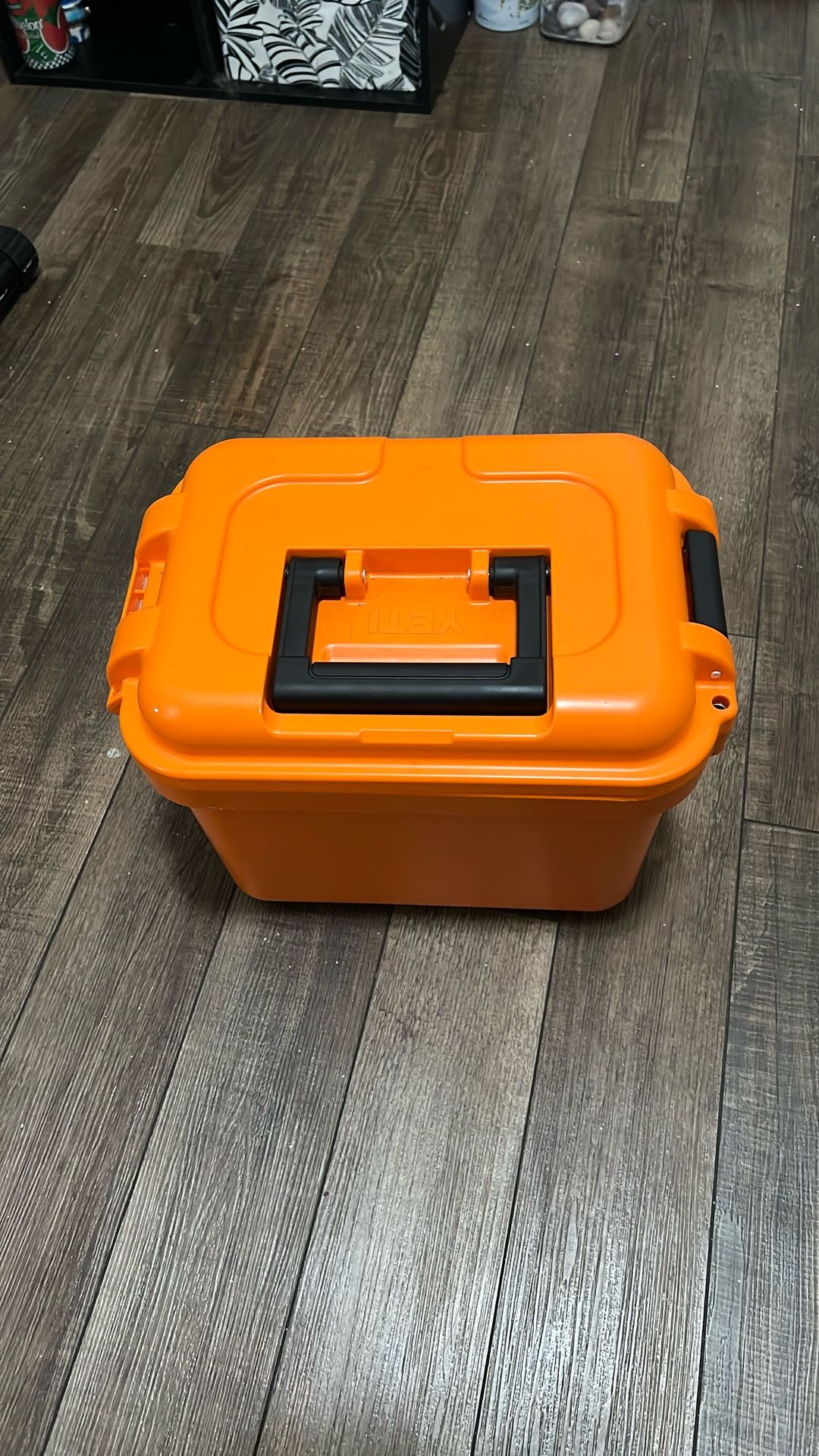 Yeti Cooler (new)