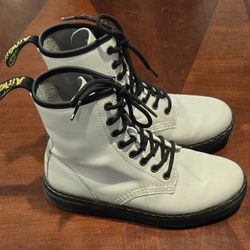 DR. DOC MARTIN ZAVALA BOOTS - LADIES 6 / MENS 5