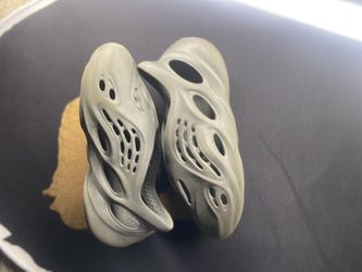 yeezy foam runner size 12
