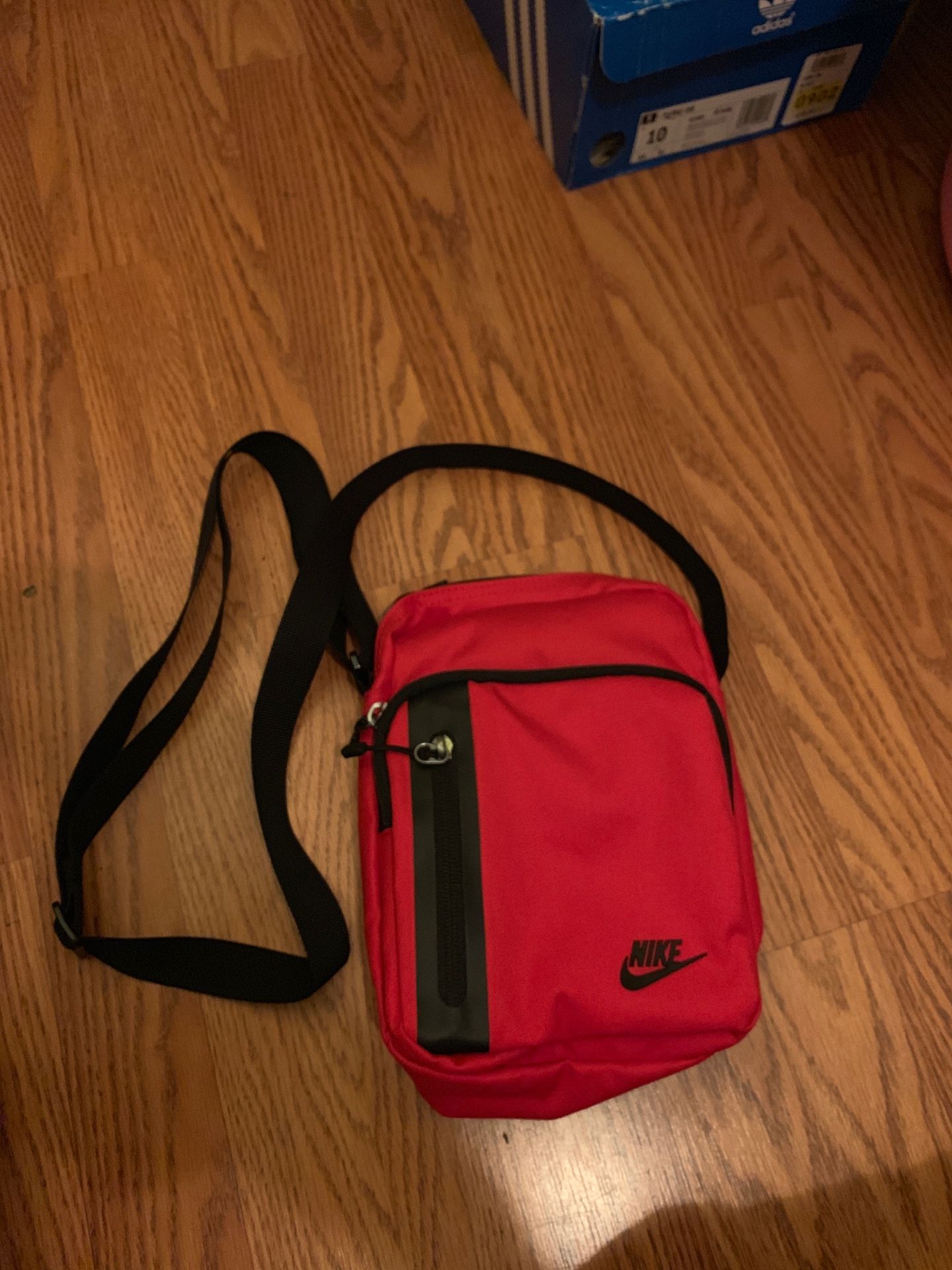 NIKE UNISEX SIDE BAG