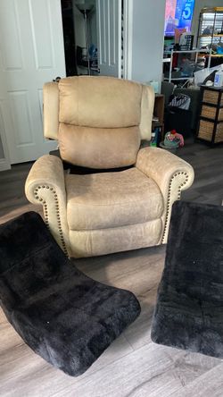 Recliner  very comfortable   175.00.