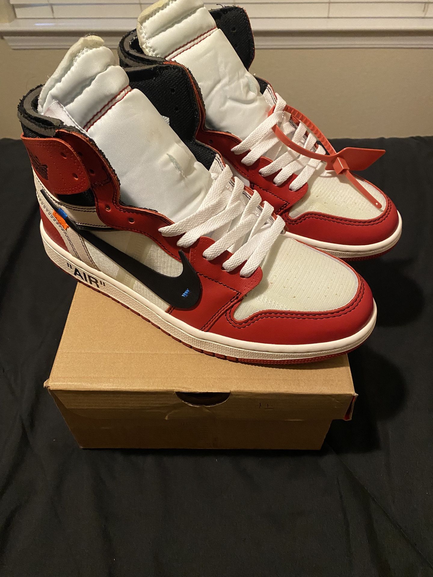 Off White Jordan 1 Chicago