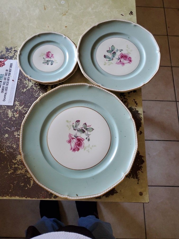 6 Peice Plat Set