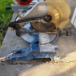 Sliding Compound Miter Saw