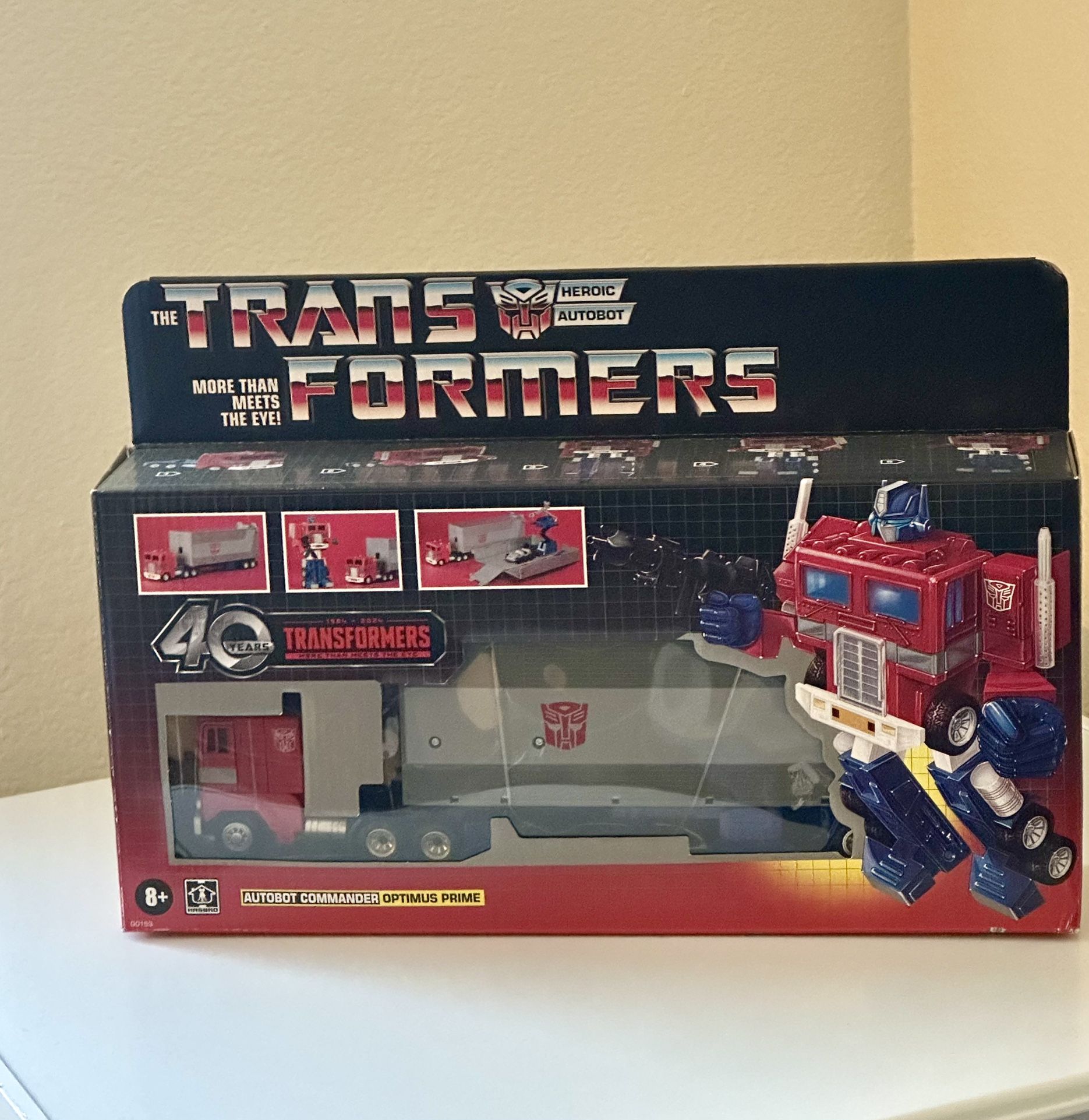 Transformers G1 Optimus Prime 40th Anniversary