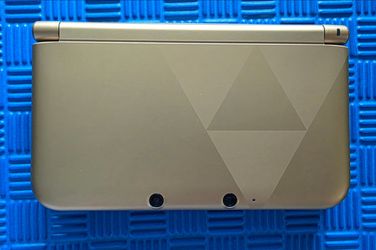 Nintendo 3DS XL Zelda A Link Between Worlds Limited Edition Gold