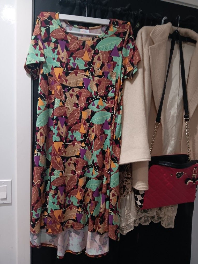 Womans Lularoe Dress Med