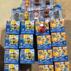 Paw Patrol Mini Figures. 