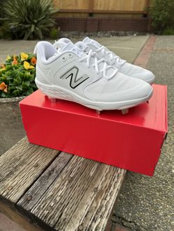 New Balance Metal Softball Cleats (8.5 Women)
