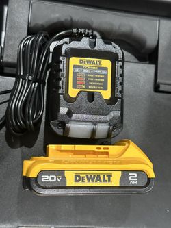 New 20v Dewalt Battery N Charger 
