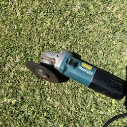 Makita Grinder 