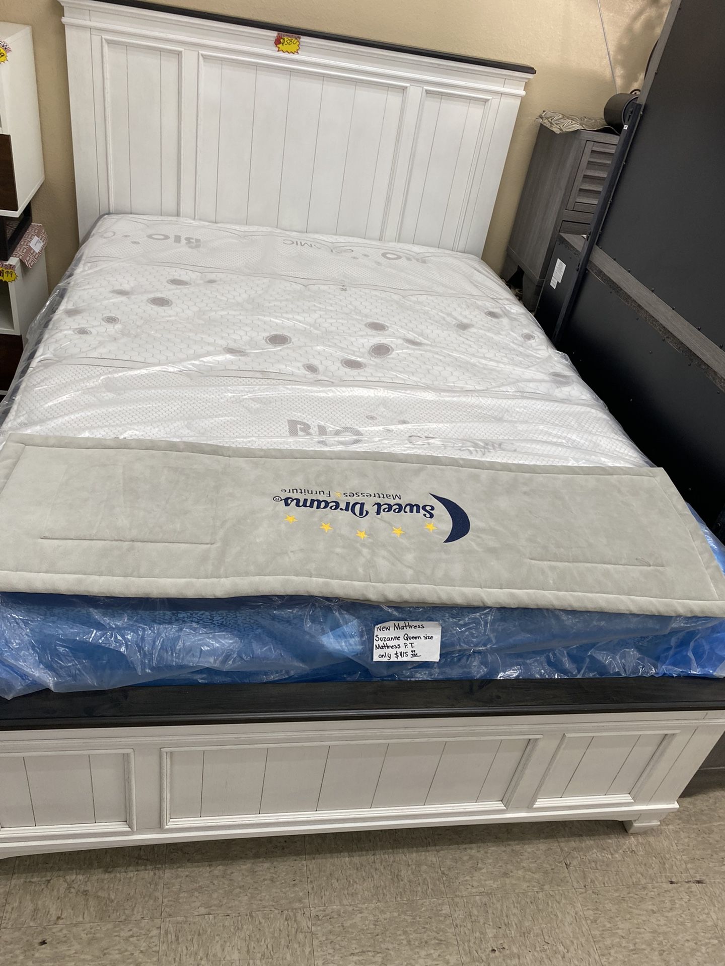 BED FRAME QUEEN SIZE  379