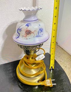 LÁMPARA ANTIGUA DE CRISTAL FLOREADA Y BRONCE