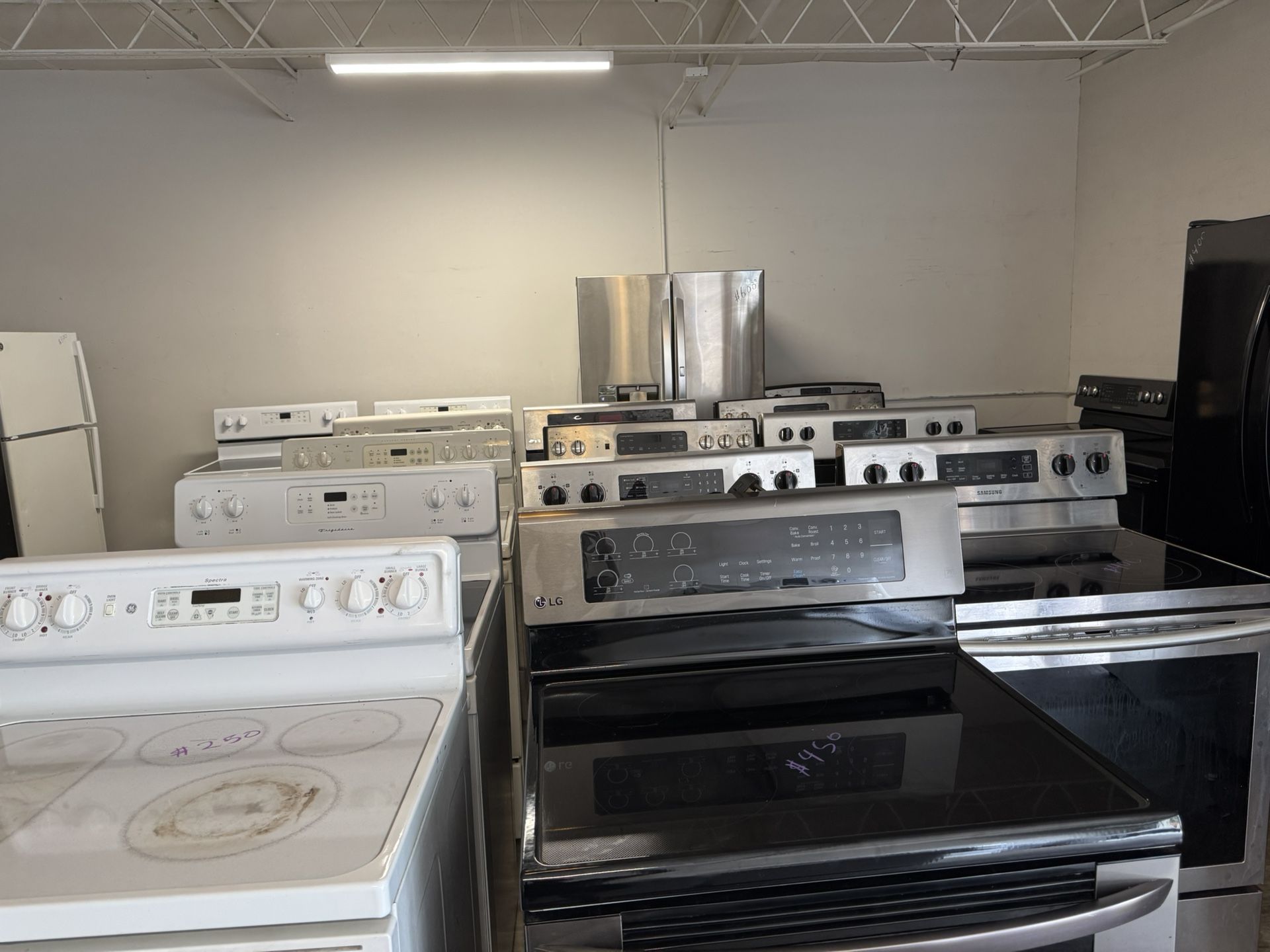Stoves Stainless Steel And White 9002 N Nebraska Ave Tampa 33604