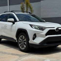 2019 TOYOTA RAV 4  XLE 