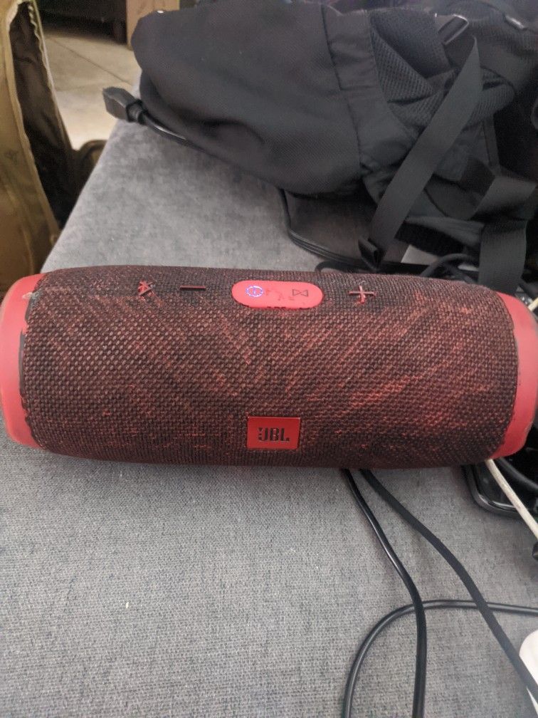 JBL Charge Bluetooth Speaker 