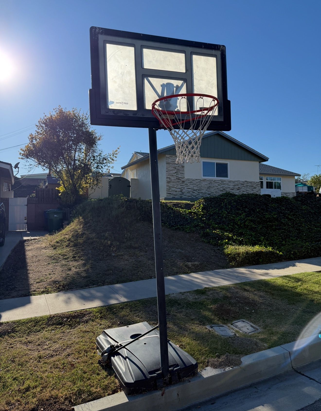 Free! Solid basketball Hoop 