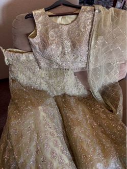 Indian Woman Attire S-M