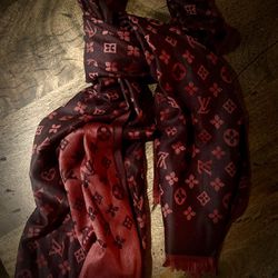 Louis Vuitton Black Wool & Silk Logomania Shine Scarf for Sale in New  Square, NY - OfferUp