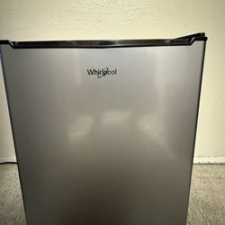 Whirlpool Mini Fridge 