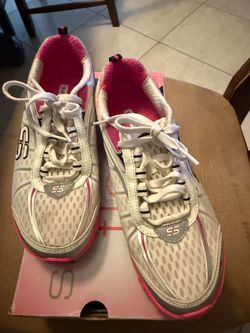 Skecher’s size 6 1/2 Good Conditions