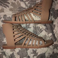 Women’s Sandals (brand New)