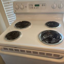 Used Stove And Microwave 