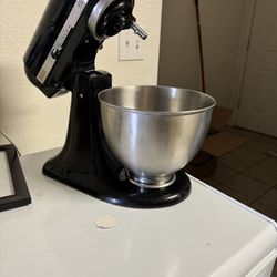 Black Kitchen Aid Mixer
