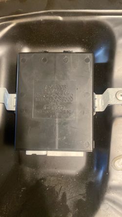 Liftgate Control Module 2001-2004 Toyota Sequoia