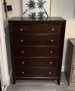 Gorgeous 5 Drawer Wood Dresser