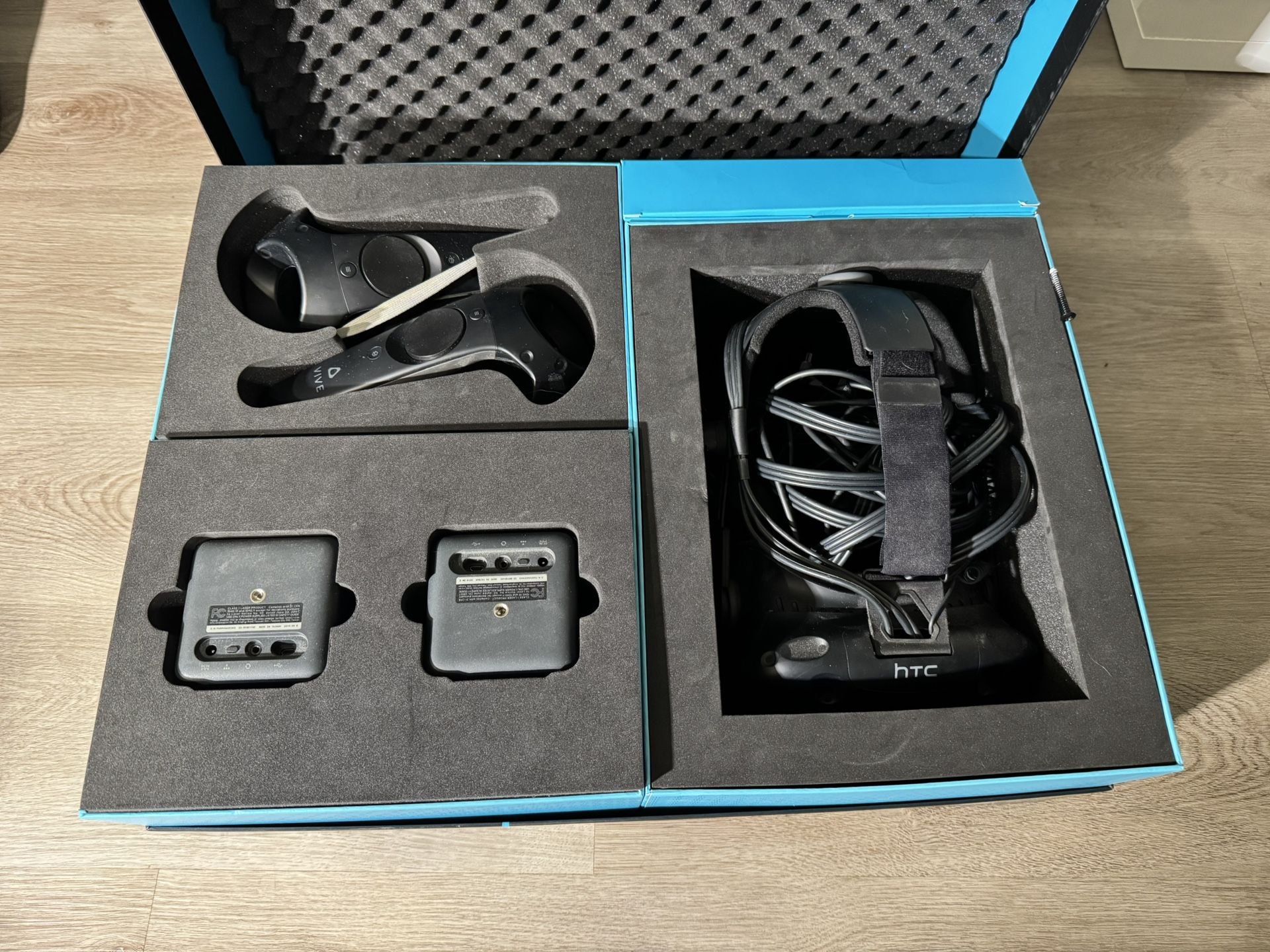 HTC Vive VR Headset Kit