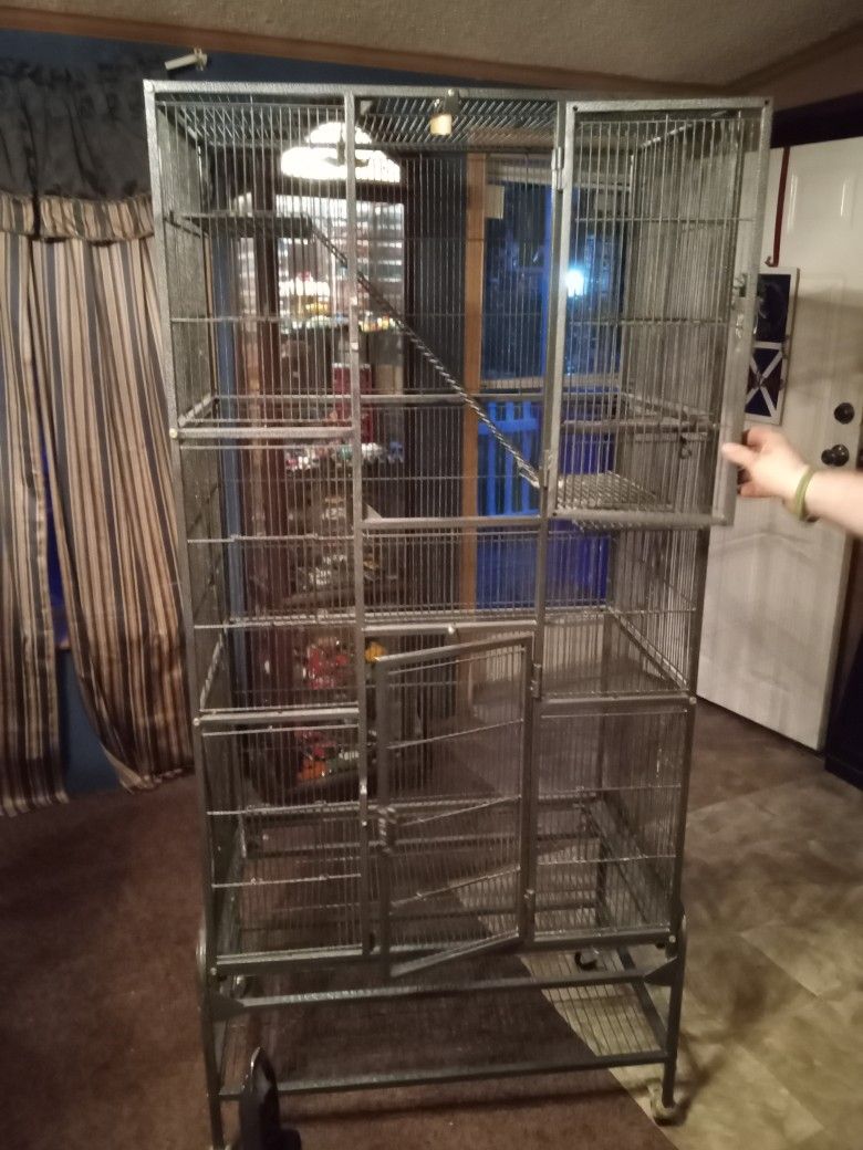 Bird Cage 6 " Tall  Ladders And Landings The Tray Is Not There For Bottom But Have A Different One 