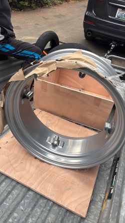 Tractor wheel