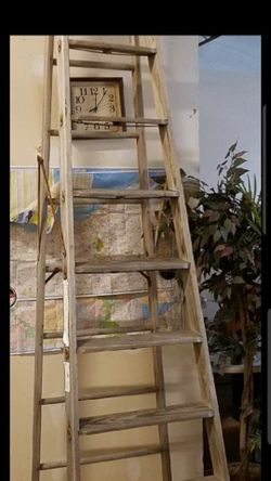 VINTAGE WOODEN LADDER